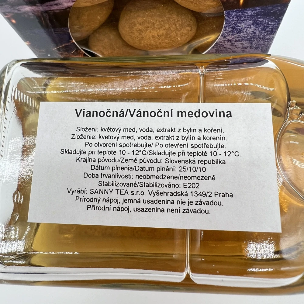 DÁRKOVÉ BALENÍ MANDLE V MLÉČNÉ ČOKOLÁDĚ SE SKOŘICÍ A LAHODNÁ MEDOVINA