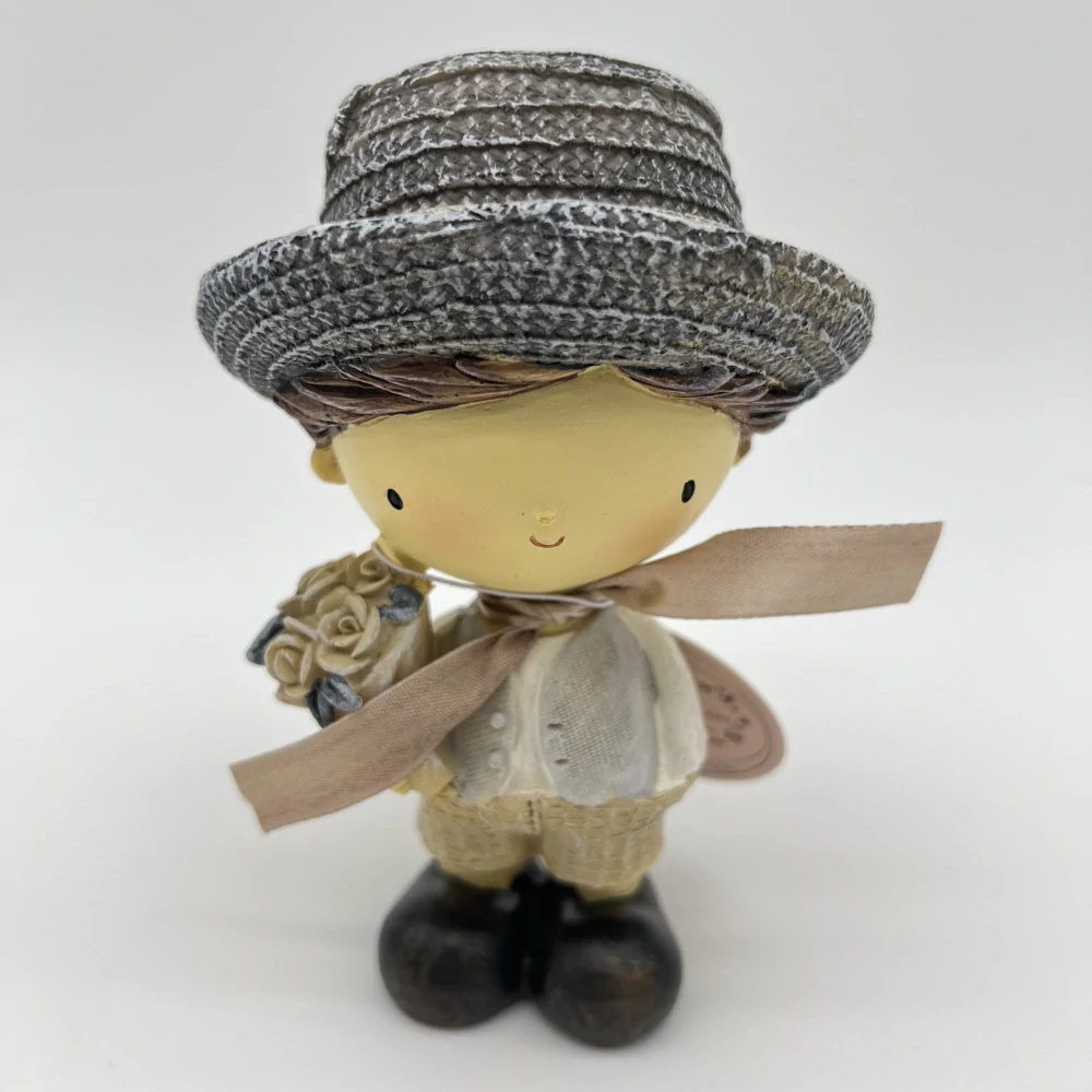 👒🌹 Dekorační chlapeček s kloboukem a kytičkou