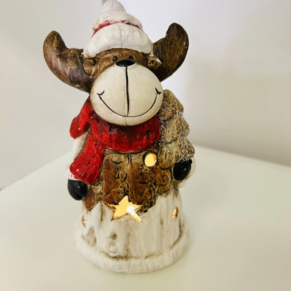 SOB - KERAMICKÁ FIGURKA S LED OSVĚTLENÍM