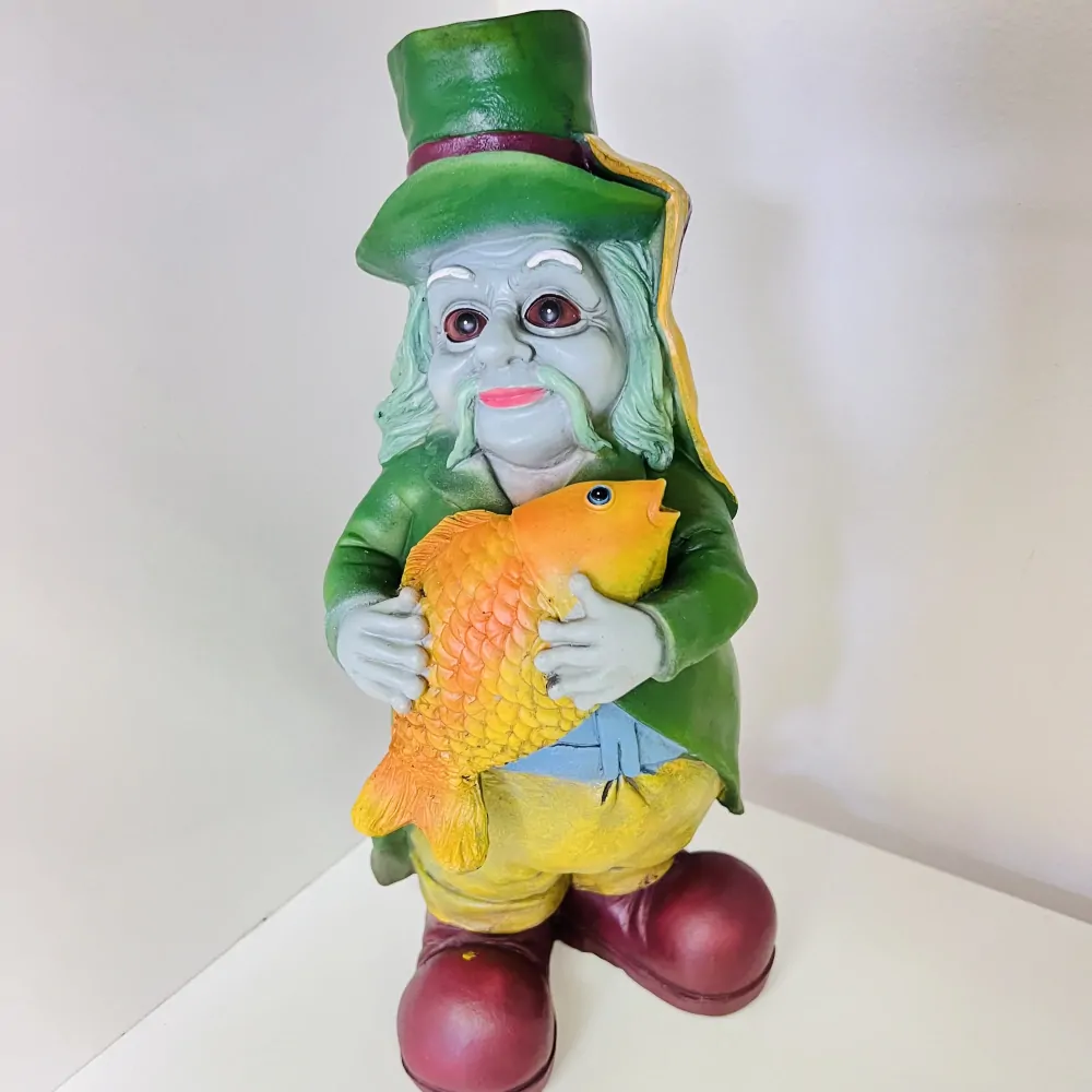 DEKORACE FIGURA VODNÍK S RYBKOU