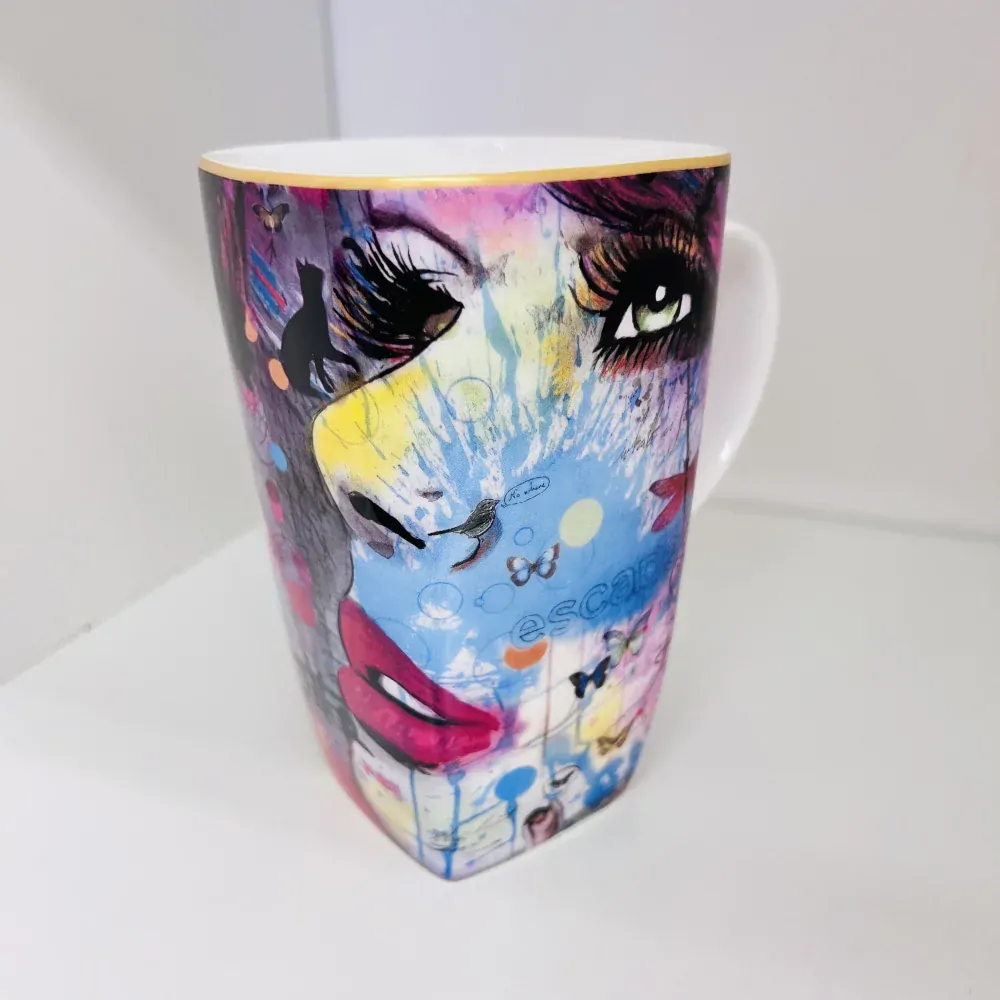 HRNEK LOUI JOVER - BALENO V DÁRKOVÉ KRABIČCE