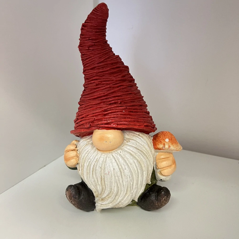 DEKORACE FIGURA SKŘÍTKA