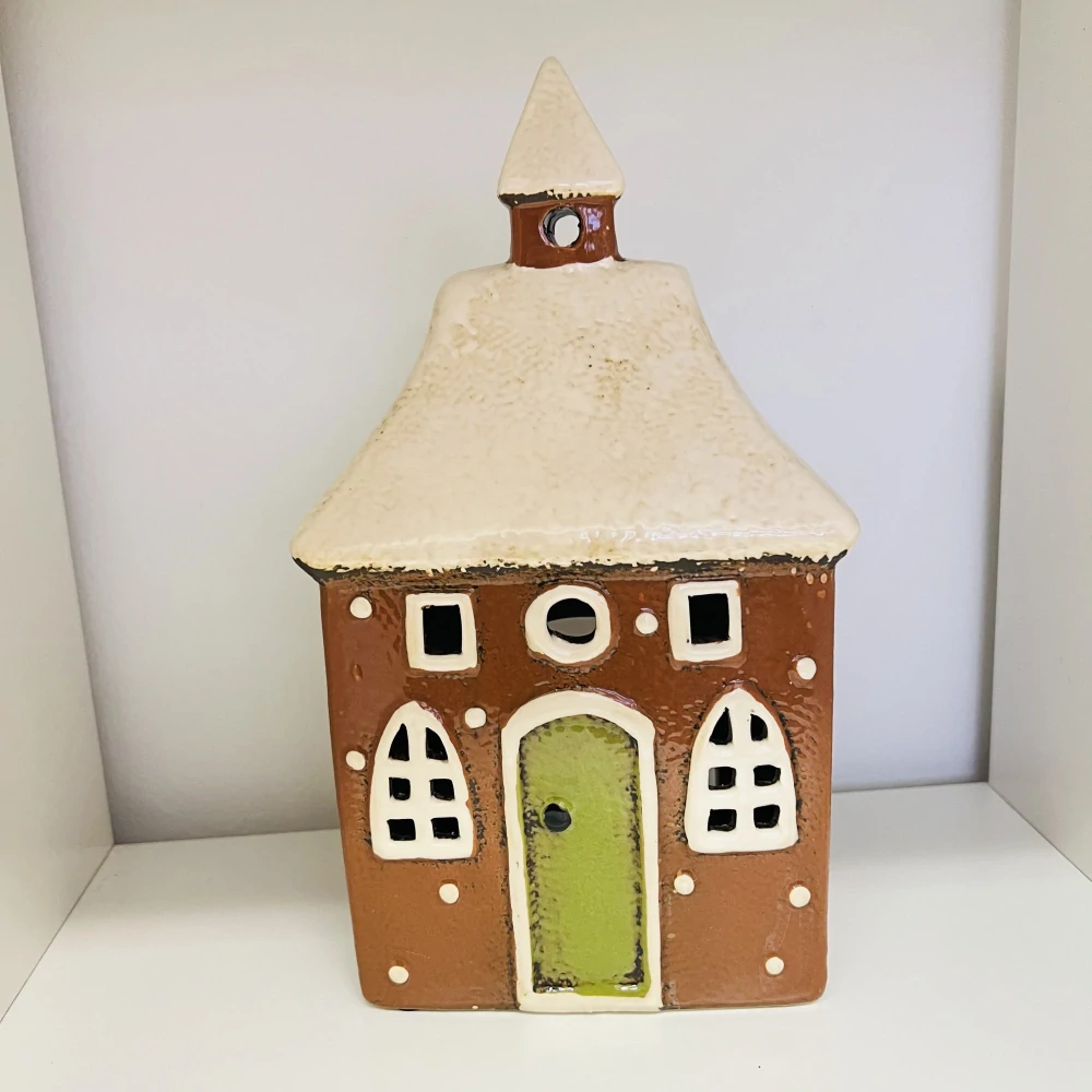 DEKORACE KERAMICKÝ DOMEK NA LIGHT SVÍČKU 