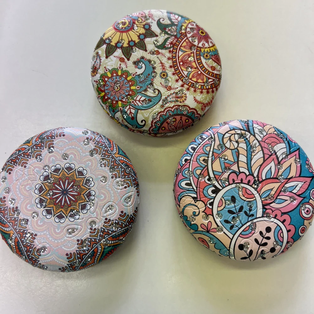 ZRCÁTKO S MOTIVEM MANDALY - MIX MOTIVU 