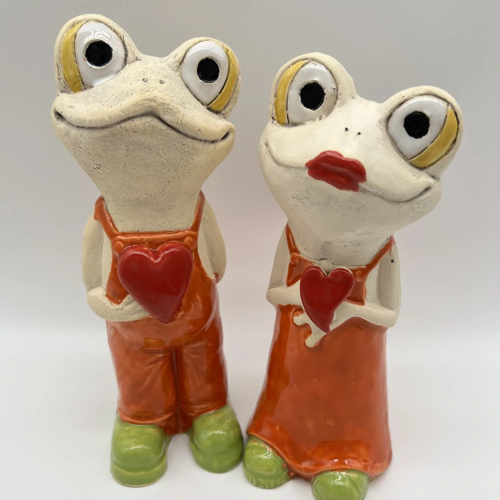 DEKORACE KERAMICKÁ FIGURA ŽÁBY DÍVKY