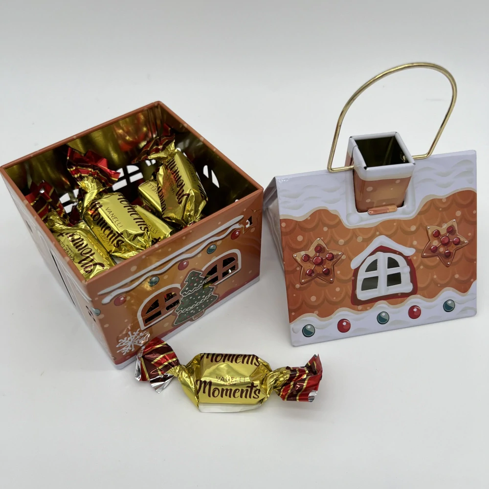 DÁRKOVÁ CHALOUPKA ( POKLADNIČKA) A ČOKOLÁDOVÉ BONBONY
