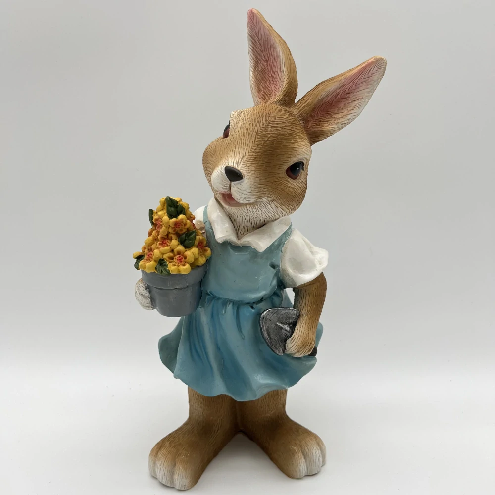 JARNÍ DEKORACE FIGURKA KRÁLIČÍ HOLČIČKY S KYTIČKOU