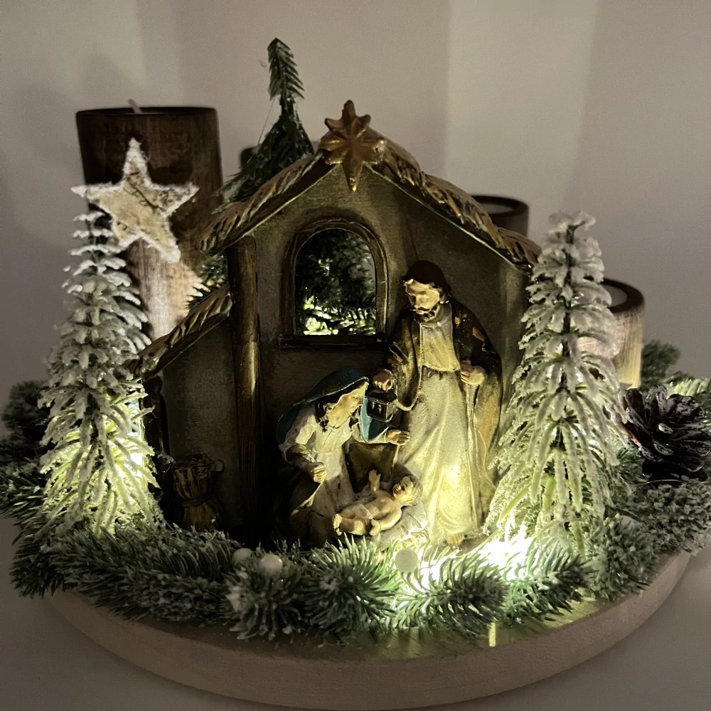 ZIMNÍ DEKORACE ADVENTNÍ SVÍCEN NA ČAJOVÉ SVÍČKY
