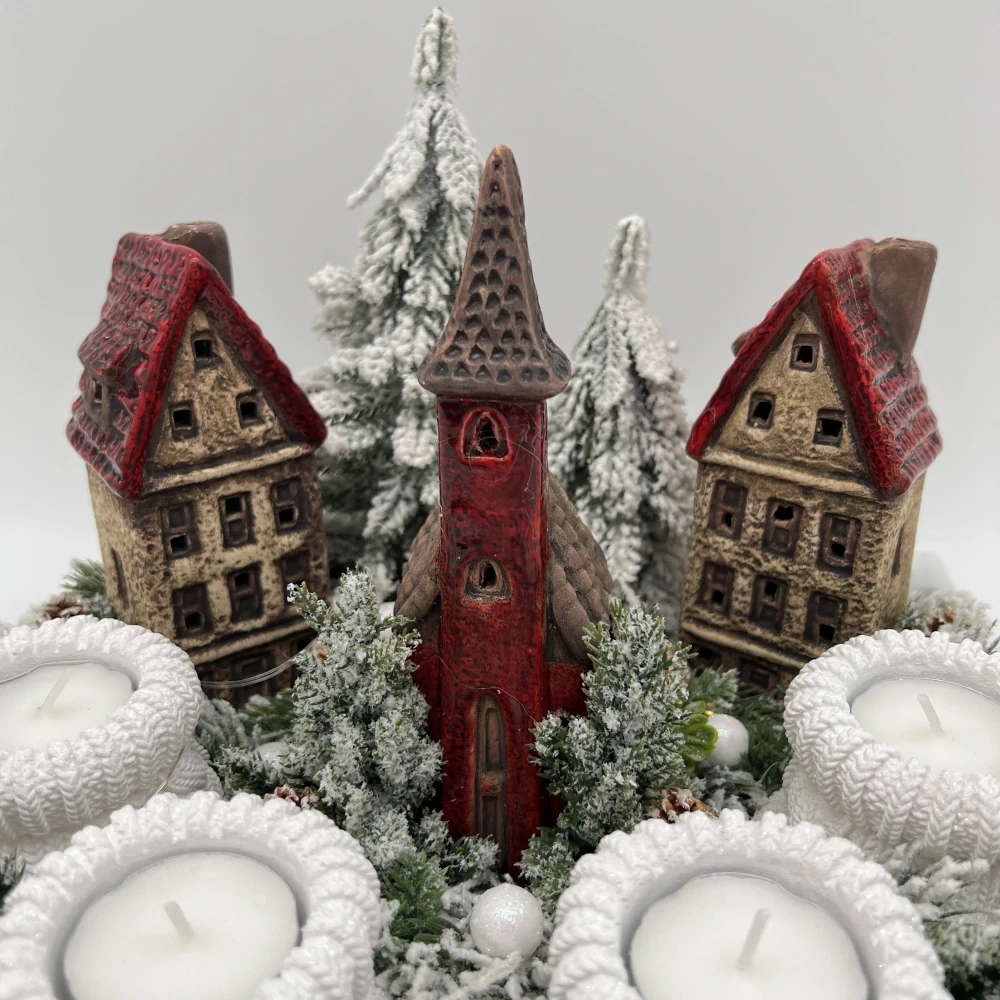 🎄🏘️ Adventní věnec s keramickými domečky a LED osvětlením ✨
