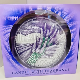 SVÍČKA DISK S DEKOREM A VŮNÍ LEVANDULE 