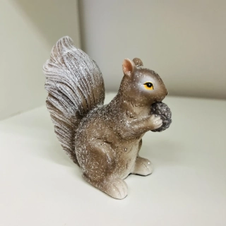 ZIMNÍ DEKORACE FIGURKA VEVERKA