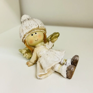 ZIMNÍ DEKORACE FIGURKA ANDĚLKY SE SRDÍČKEM LEŽÍCÍ 