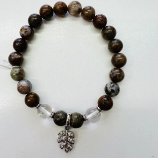 NÁRAMEK Z OPÁLU S MOSAZNÝM PŘÍVĚSKEM SE ZIRKONY