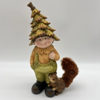 DEKORACE FIGURA CHLAPCE SE ZVÍŘÁTKEM 