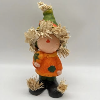 DEKORACE KERAMICKÁ FIGURKA STRAŠÁKA 
