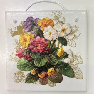 🌸 Zdobená keramická dlaždice – Květinová elegance ✨